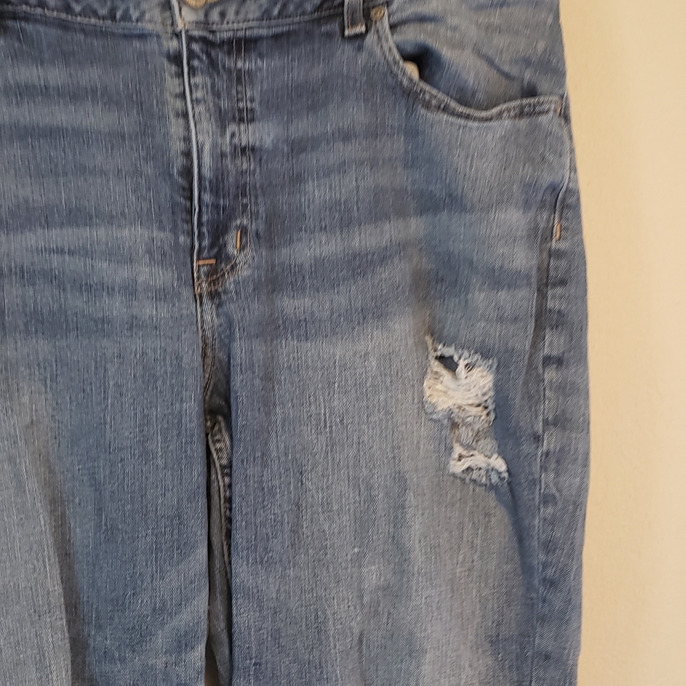 Maurices Faded Blue Ripped Skinny Jeans - Picture 5 of 5